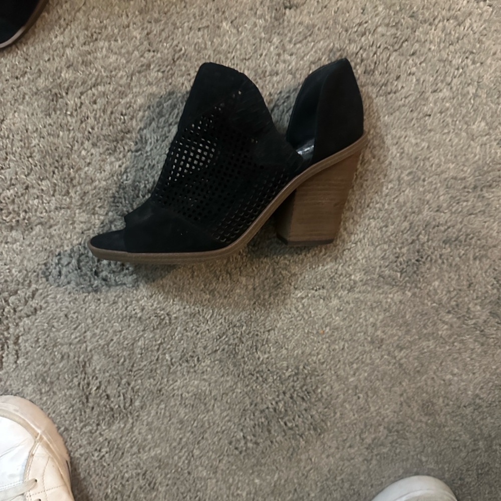 Vince Camuto Black Peep-Toe Heels